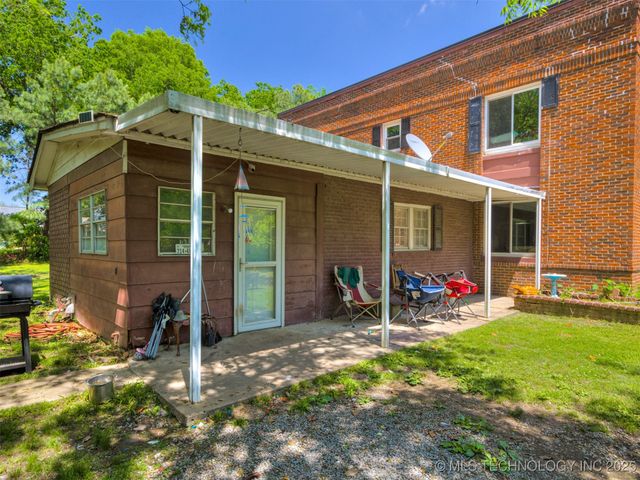 2831 S 24th Street W, Muskogee, OK 74401