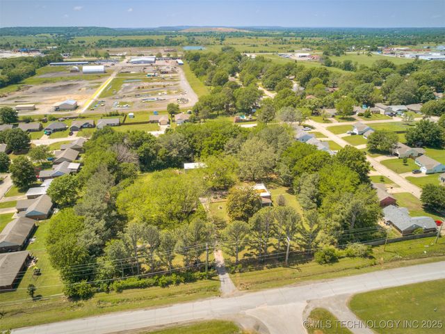 2831 S 24th Street W, Muskogee, OK 74401