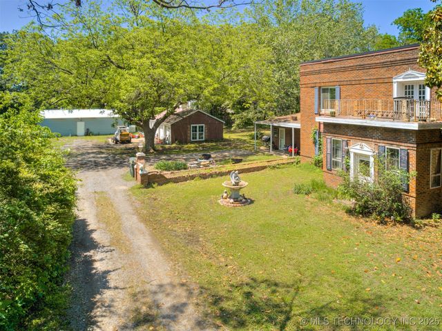 2831 S 24th Street W, Muskogee, OK 74401