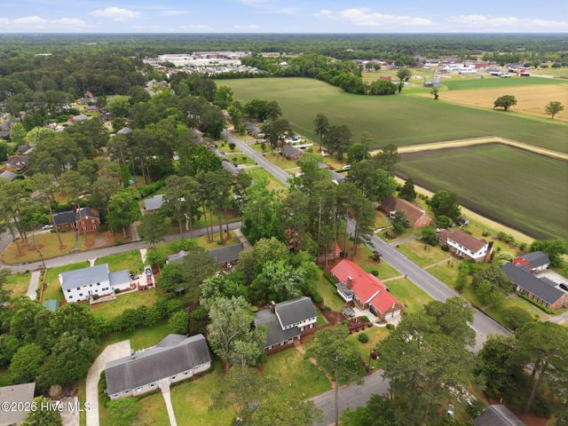 1910 York Street, Kinston, NC 28504