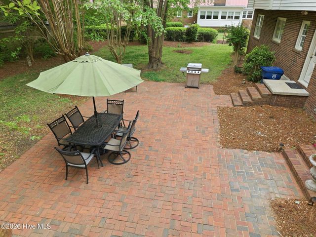1910 York Street, Kinston, NC 28504