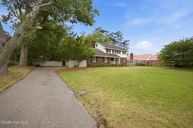 1910 York Street, Kinston, NC 28504