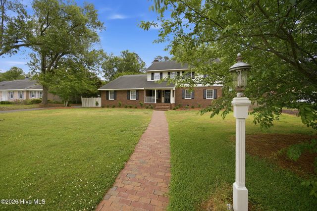 1910 York Street, Kinston, NC 28504