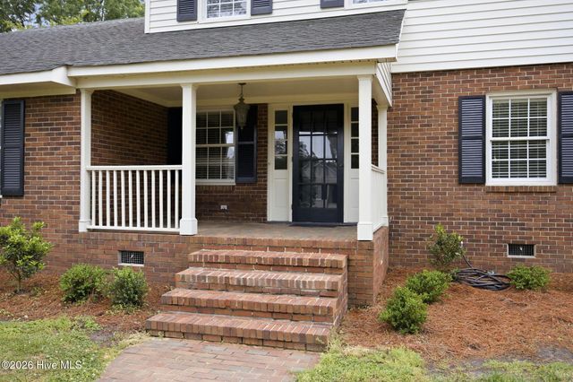 1910 York Street, Kinston, NC 28504