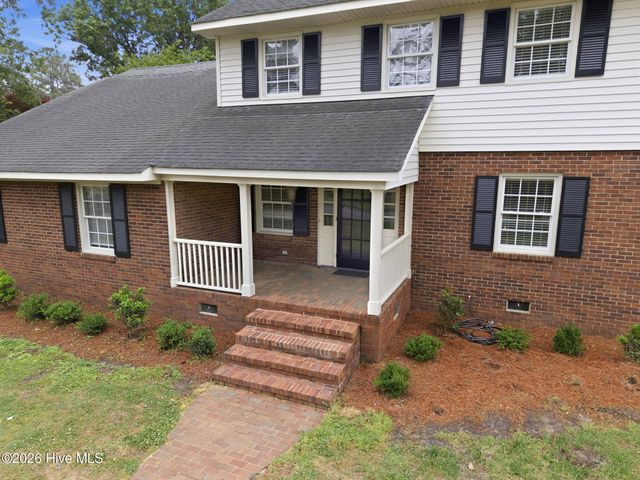 1910 York Street, Kinston, NC 28504