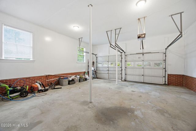 1910 York Street, Kinston, NC 28504