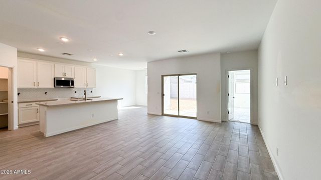 47637 W MOELLER Road, Maricopa, AZ 85139