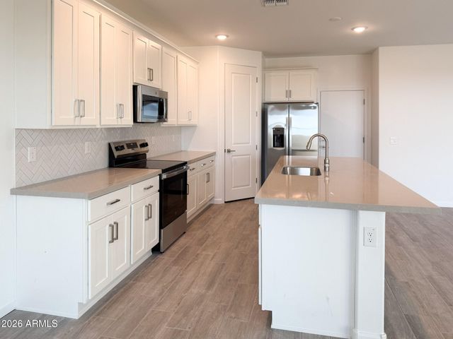 47637 W MOELLER Road, Maricopa, AZ 85139