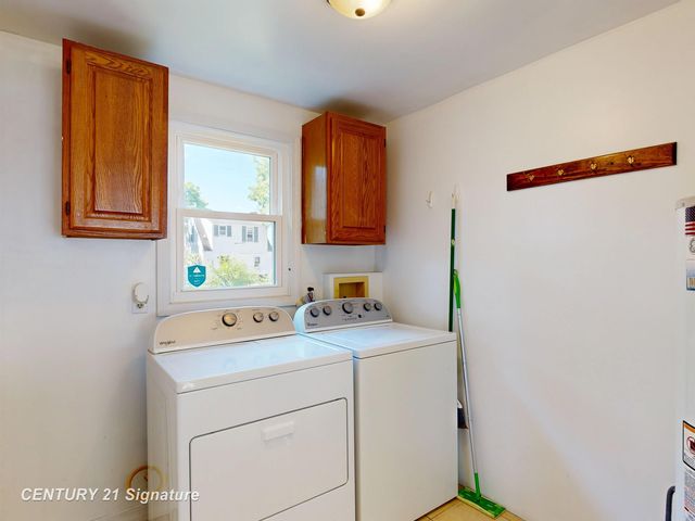 2210 Williamson Avenue, Burton, MI 48529