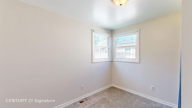 2210 Williamson Avenue, Burton, MI 48529