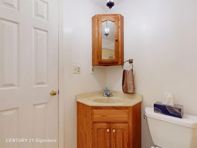 2210 Williamson Avenue, Burton, MI 48529