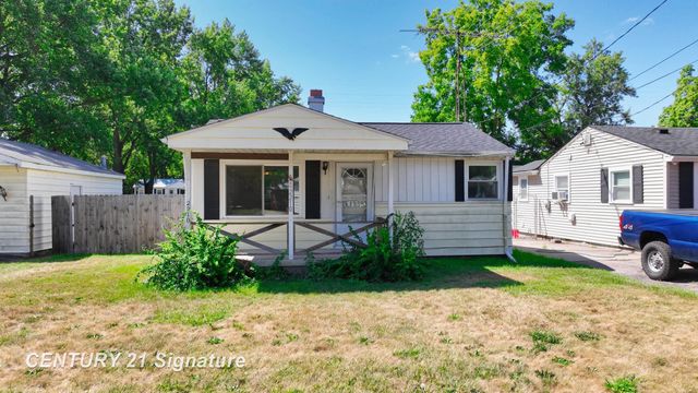 2210 Williamson Avenue, Burton, MI 48529