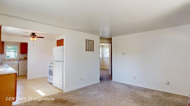 2210 Williamson Avenue, Burton, MI 48529