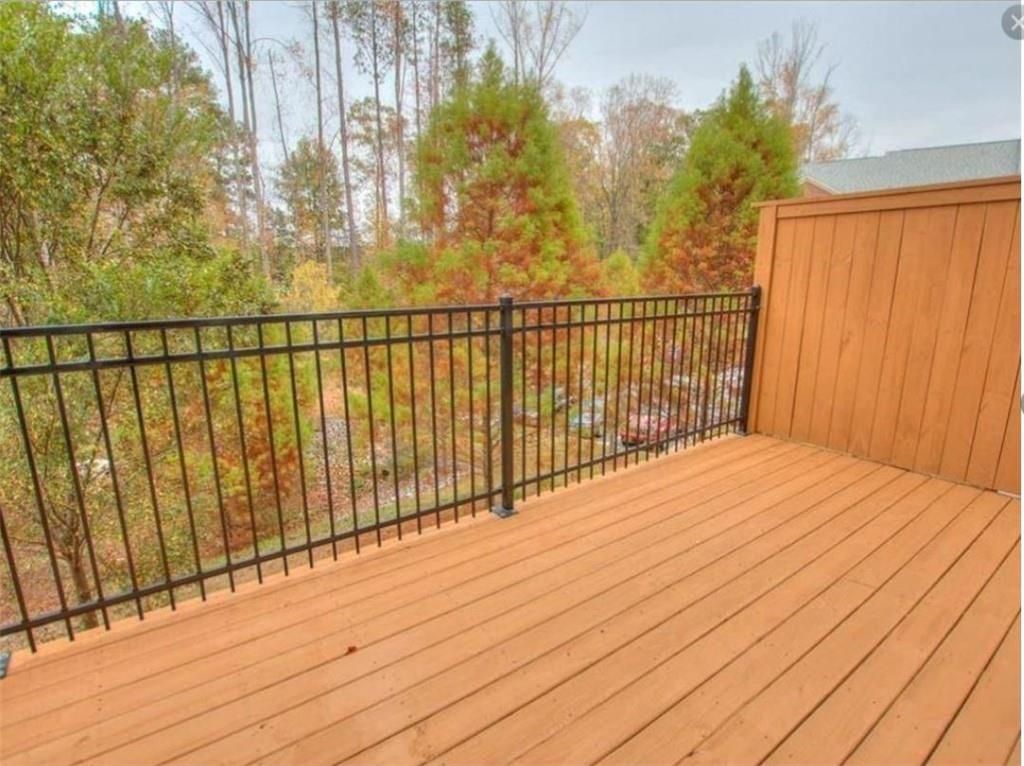 Image 18 of property listing at 2415 Tenor Lane, Alpharetta, GA 30009