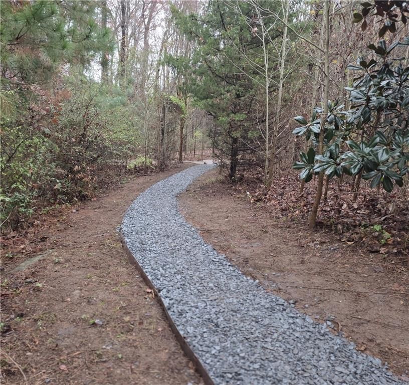 Image 20 of property listing at 2415 Tenor Lane, Alpharetta, GA 30009