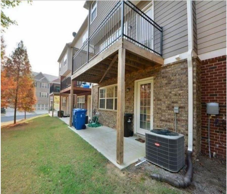 Image 4 of property listing at 2415 Tenor Lane, Alpharetta, GA 30009