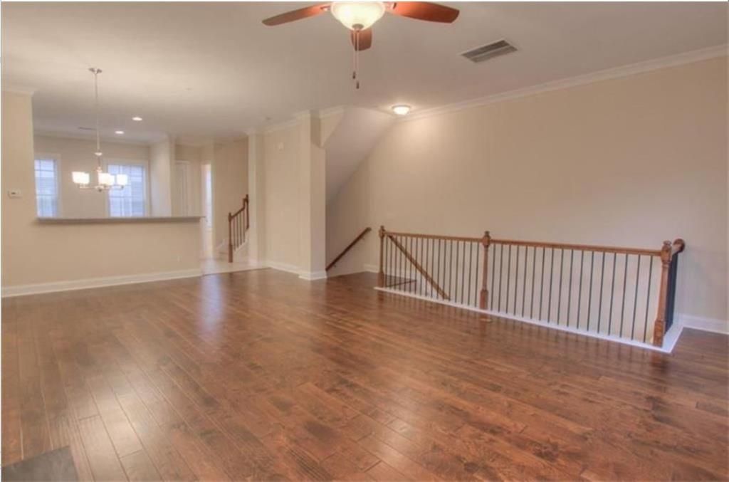 Image 6 of property listing at 2415 Tenor Lane, Alpharetta, GA 30009