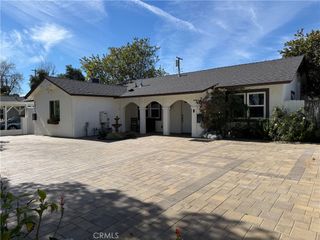 7363 Caldus Ave, Lake Balboa, CA 91406