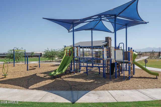 17668 W COLLEGE Drive, Goodyear, AZ 85395