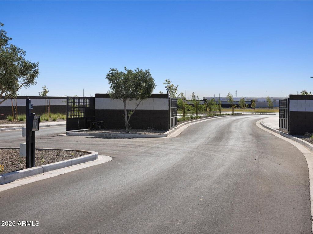 17668 W COLLEGE Drive, Goodyear, AZ 85395 — photo 4