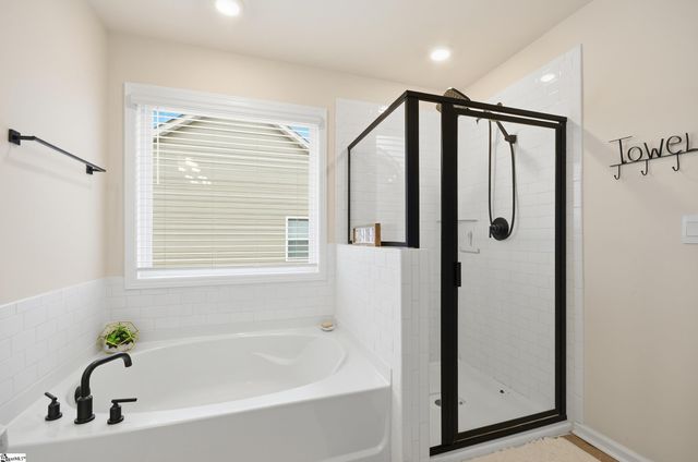 4076 Moffre Drive, Boiling Springs, SC 29316