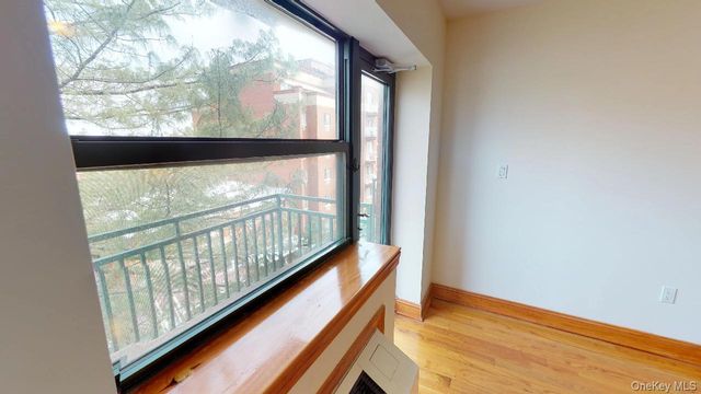 135-23 82nd Avenue 4C, Briarwood, NY 11435