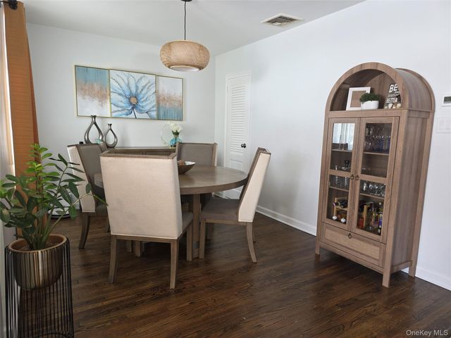 181 Barrymore Boulevard, Franklin Square, NY 11010