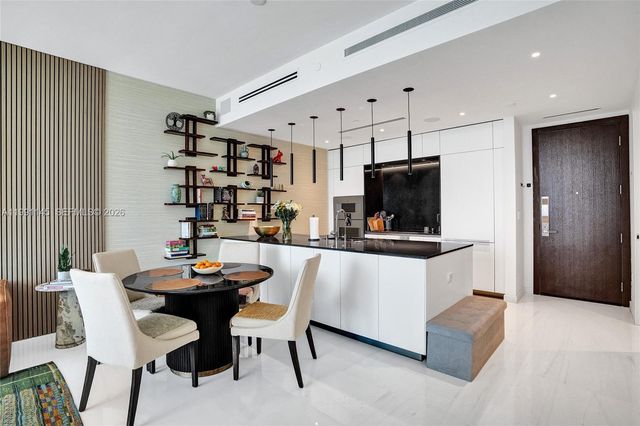 300 Biscayne Boulevard Way 2106W, Miami, FL 33131