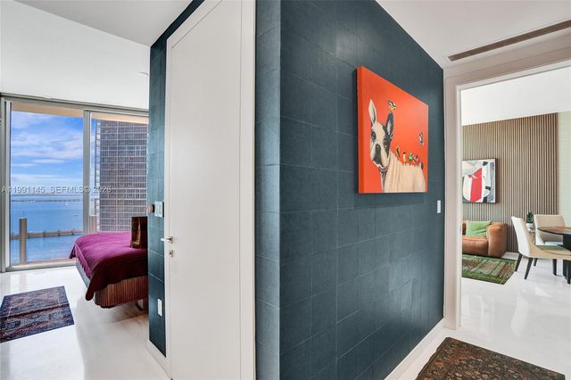 300 Biscayne Boulevard Way 2106W, Miami, FL 33131