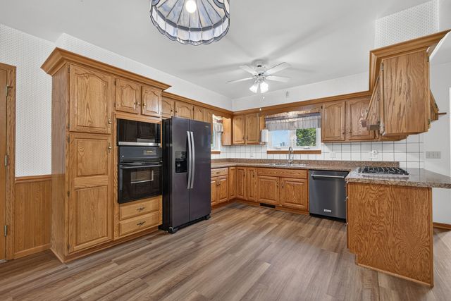 2729 FILLMORE Street, Davenport, IA 52804