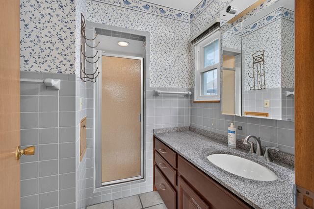 2729 FILLMORE Street, Davenport, IA 52804