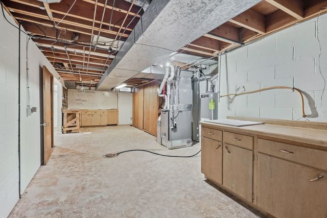 2729 FILLMORE Street, Davenport, IA 52804
