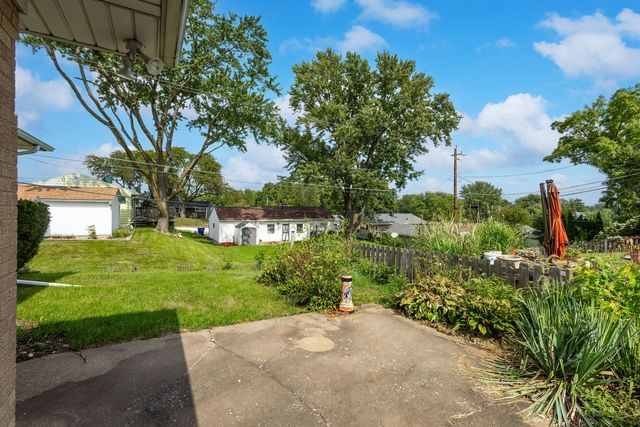 2729 FILLMORE Street, Davenport, IA 52804
