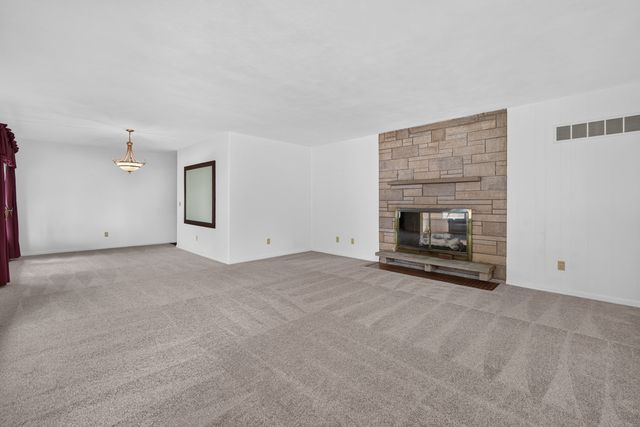 2729 FILLMORE Street, Davenport, IA 52804