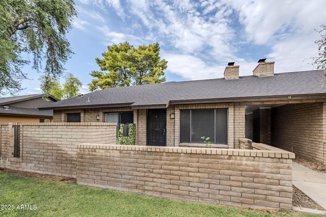 16 W LOMA VISTA Drive 104, Tempe, AZ 85282