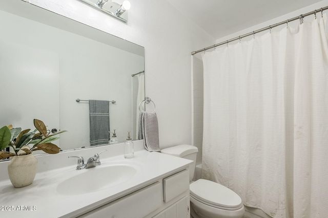 16 W LOMA VISTA Drive 104, Tempe, AZ 85282