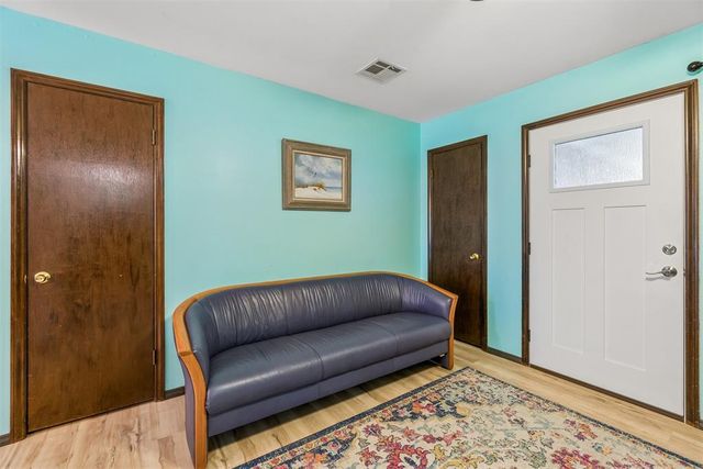 1925 Ballad Drive, Midwest City, OK 73130