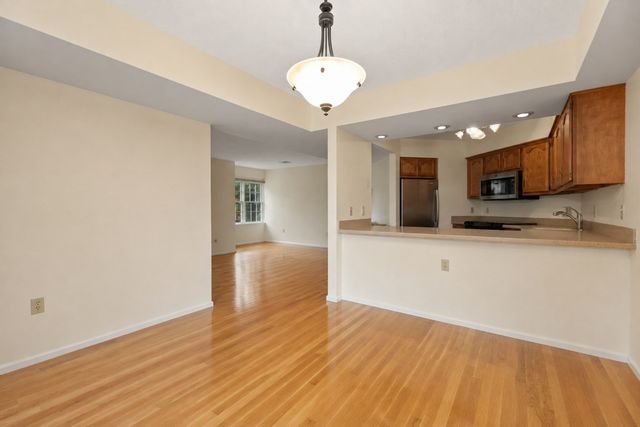 81 Clear Pond Drive 81, Walpole, MA 02081