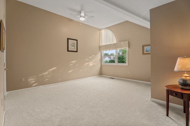 81 Clear Pond Drive 81, Walpole, MA 02081