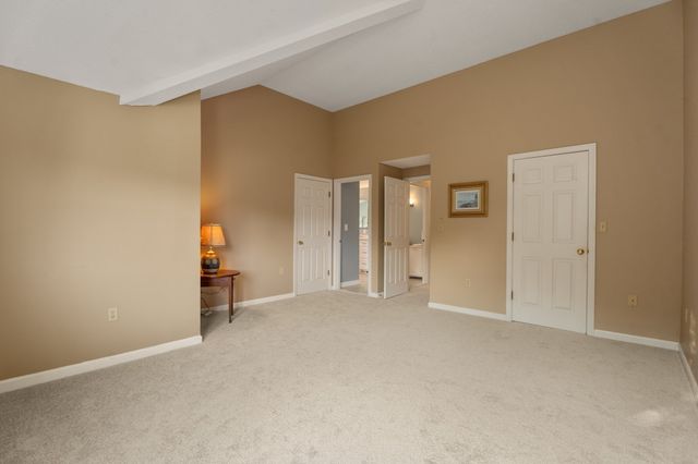 81 Clear Pond Drive 81, Walpole, MA 02081