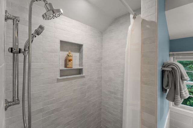 81 Clear Pond Drive 81, Walpole, MA 02081