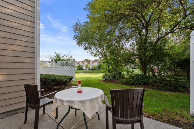 81 Clear Pond Drive 81, Walpole, MA 02081