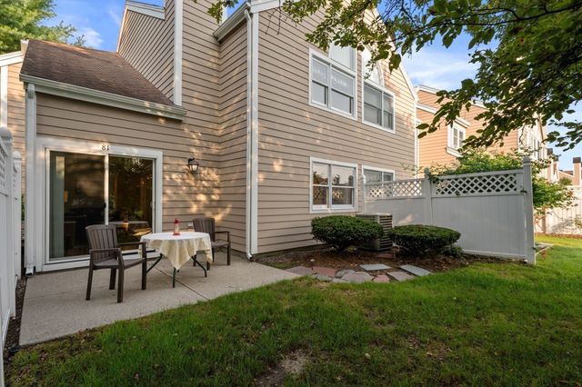 81 Clear Pond Drive 81, Walpole, MA 02081