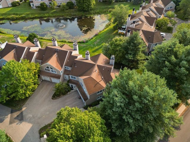 81 Clear Pond Drive 81, Walpole, MA 02081