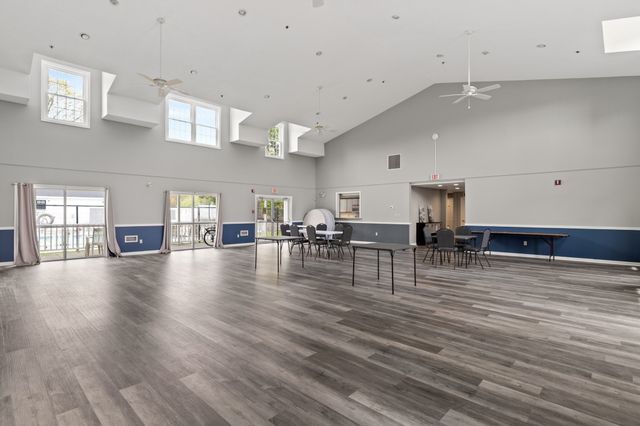 81 Clear Pond Drive 81, Walpole, MA 02081