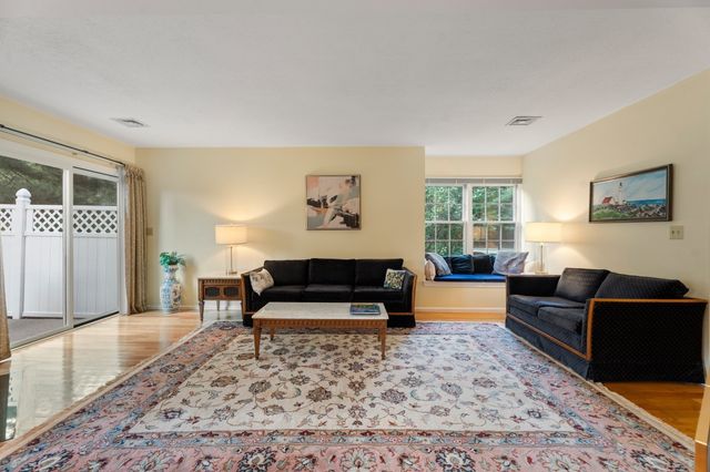 81 Clear Pond Drive 81, Walpole, MA 02081