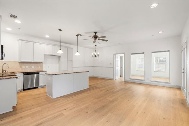 706 S Jupiter Road 1101, Allen, TX 75002