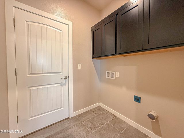 2704 Tierra Oasis Street, El Paso, TX 79938