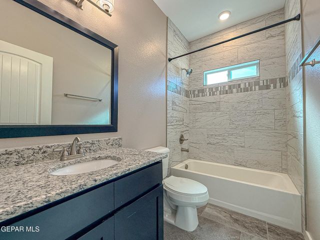 2704 Tierra Oasis Street, El Paso, TX 79938