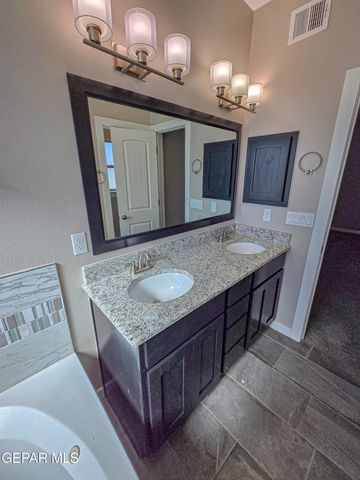 2704 Tierra Oasis Street, El Paso, TX 79938